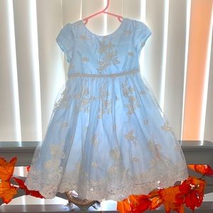 Pippa & Julie ice Blue & white lace dress